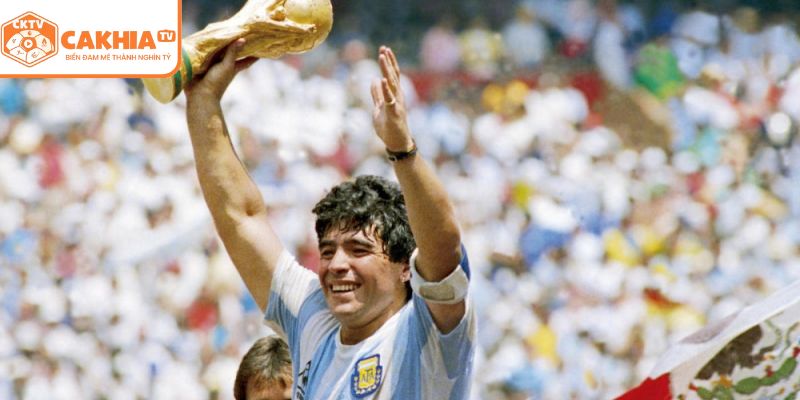 Boca Juniors thần tượng Maradona